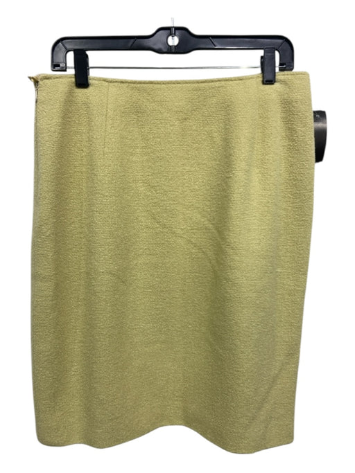 Escada Size 42 Light Green Wool Pleat Detail Zipper Pencil Skirt Light Green / 42