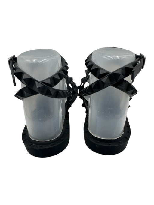 Steve Madden Shoe Size 9 Black Manmade Upper Rockstud Strappy Flat Sandals Black / 9