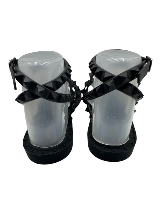 Steve Madden Shoe Size 9 Black Manmade Upper Rockstud Strappy Flat Sandals Black / 9