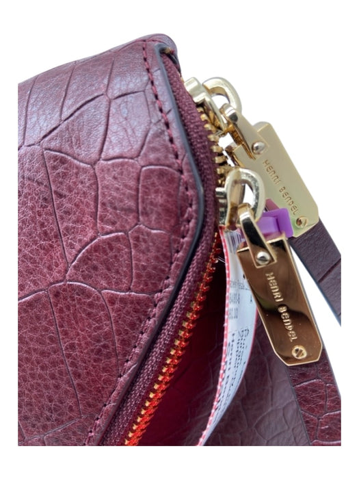 Henri Bendel Burgundy Pebble Leather Croc Detail Zipper Gold Hardware Purse Burgundy / Small