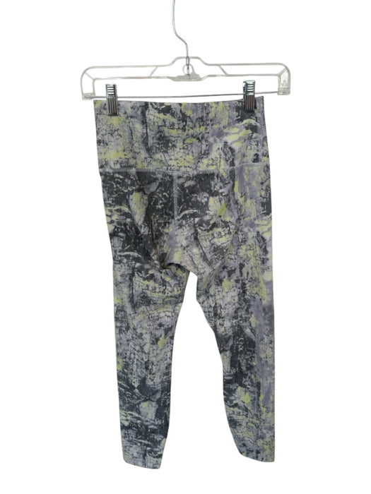 Lululemon Size 6 Green & Gray Nylon Blend Cropped Snake Skin Athletic Leggings Green & Gray / 6