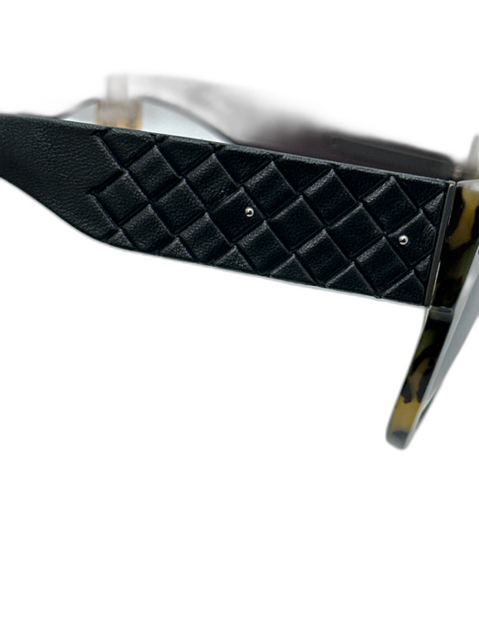 Bottega Veneta Brown, Tan, Green Acetate Woven Tortoise Cat Eye Sunglasses Brown, Tan, Green