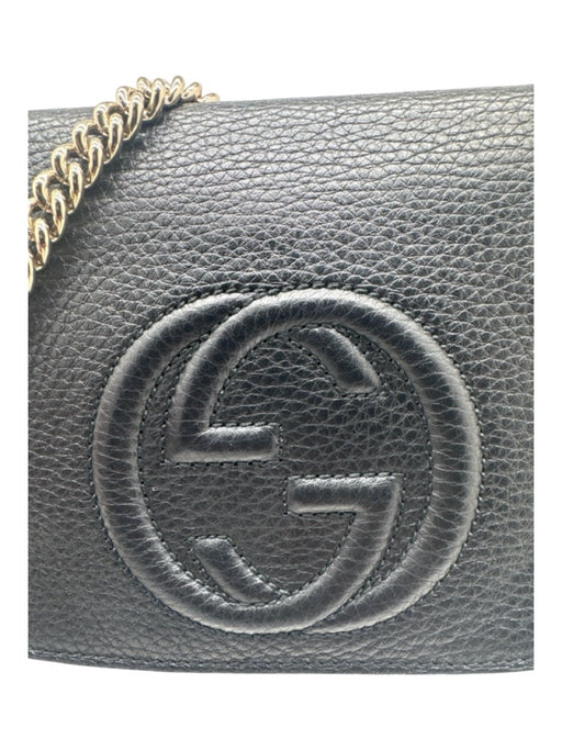 Gucci Black Leather Pebbled Logo Flap Crossbody Chain Bag Black / S