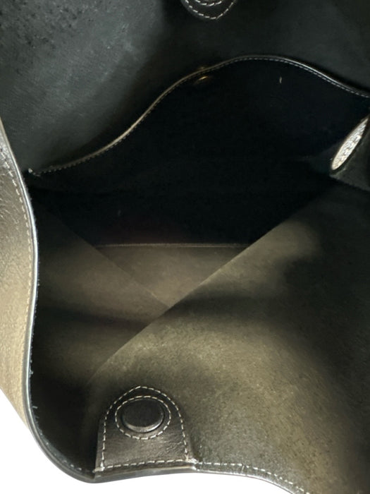Coach Black Leather Magnetic Clasp Shoulder Bag Black / M/L