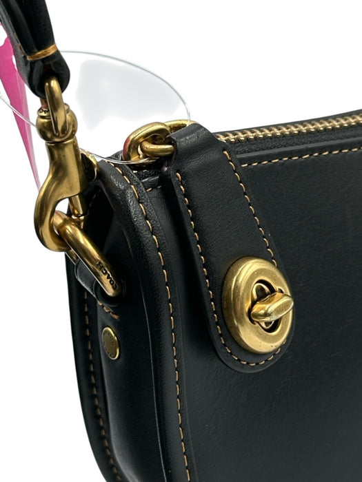 Coach Black Leather Zip Top Crescent Turnlock Shoulder Bag Black / S