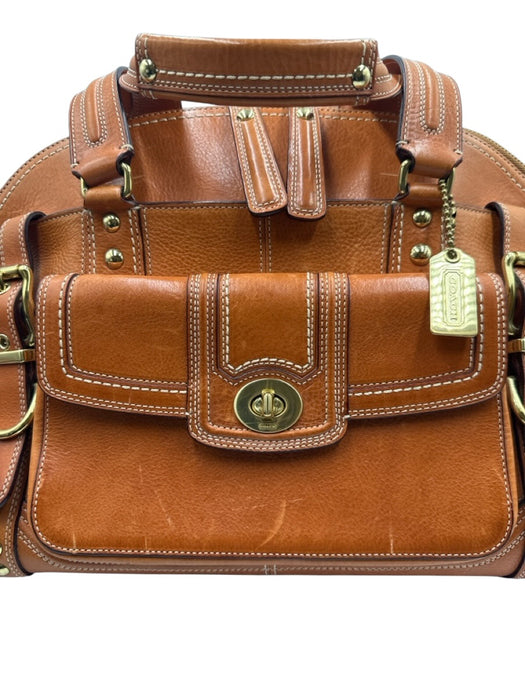 Coach Tan Leather goldtone hardware Turn Lock Bag Tan