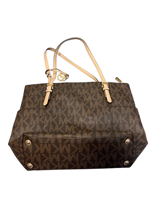 Michael Michael Kors Brown Pebble Leather Shoulder Bag Gold Hardware Feet Bag Brown / One Size