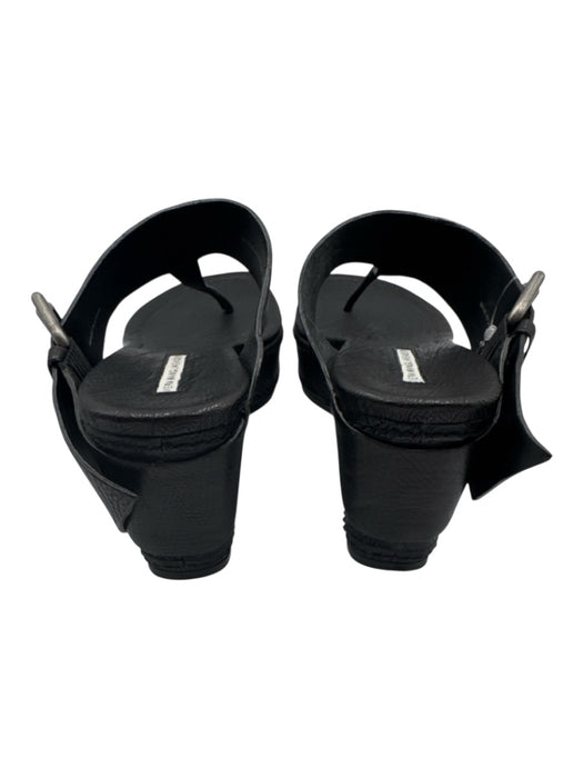Vera Wang Lavender Shoe Size 9 Black Leather Thong Strap Platform Sandals Black / 9