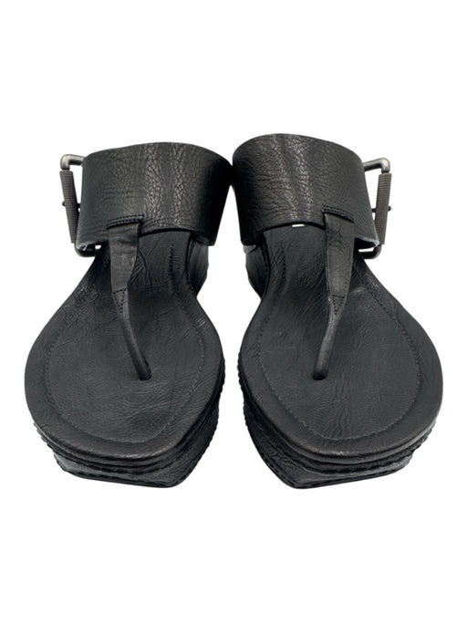 Vera Wang Lavender Shoe Size 9 Black Leather Thong Strap Platform Sandals Black / 9