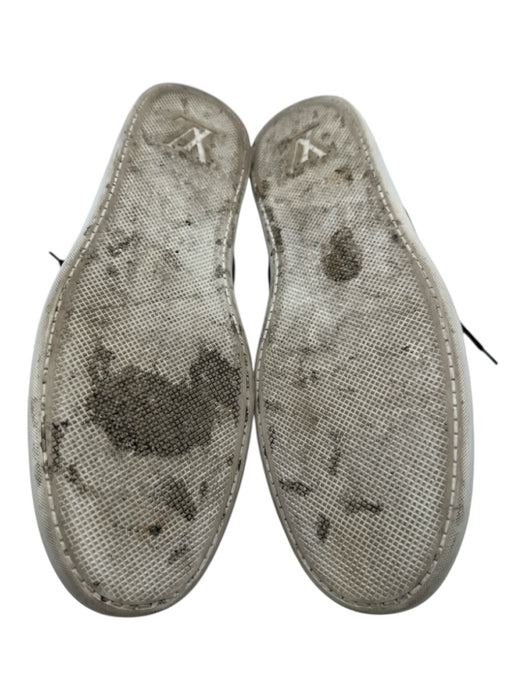 Louis Vuitton Shoe Size 9.5 Black Leather Solid Sneaker Men's Shoes Black / 9.5