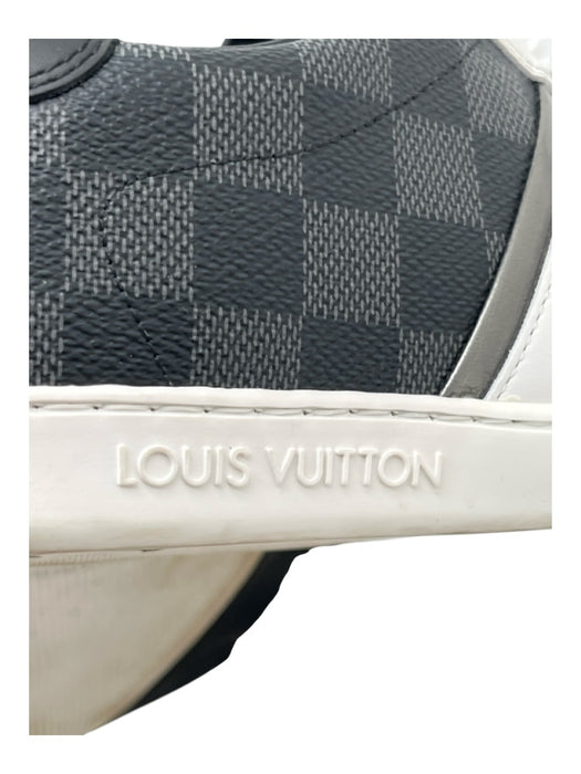 Louis Vuitton Shoe Size 9.5 White & Black Leather Solid Strap Sneaker Shoes White & Black / 9.5