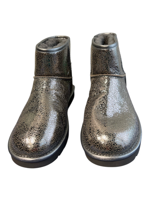 Ugg Shoe Size 8 Silver Leather & Manmade round toe Above Ankle Booties Silver / 8
