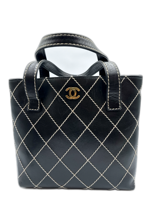 Chanel Black Calfskin Contrast Stitch Diamond Snap Closure Tote Bag Black / S