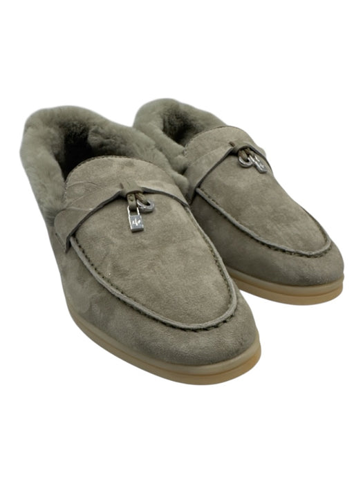 Loro Piana Shoe Size 39 Gray Suede Faux Fur Loafer Metal Accent Shoes Gray / 39