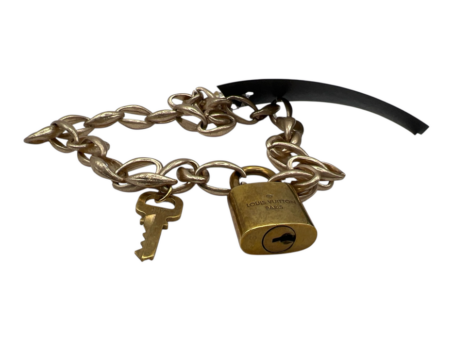 Louis Vuitton goldtone Metal Lock Key Lobster Clasp Chunky Necklace goldtone