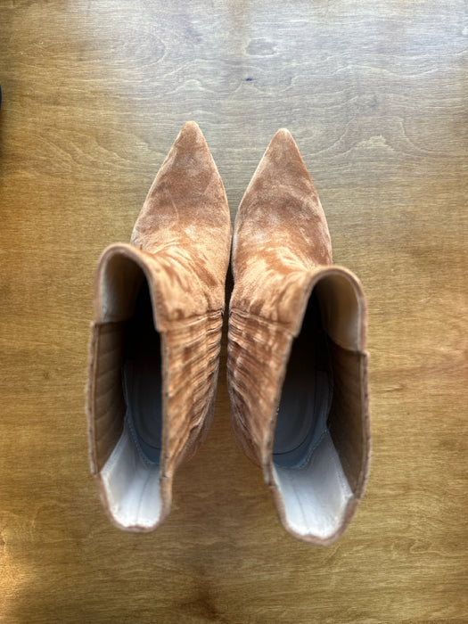 Veronica Beard Shoe Size 8.5 Camel Suede Stiletto stretch sides Ankle Boots