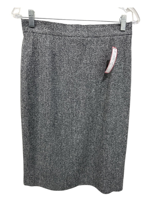 Louis Feraud Size 10 Gray Wool & Silk Raw Edge tweed 5 Button Skirt Set Gray / 10