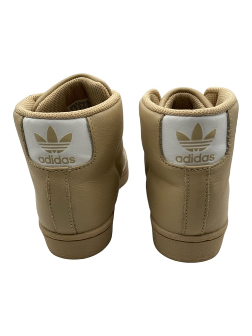 Adidas Shoe Size 8/8.5 Beige & White Leather round toe Shell toe Sneakers Beige & White / 8/8.5
