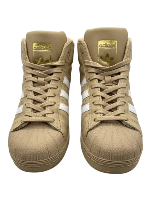 Adidas Shoe Size 8/8.5 Beige & White Leather round toe Shell toe Sneakers Beige & White / 8/8.5