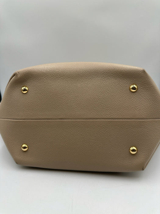 DeMellier Beige Leather Snap Detail Magnetic Snap Closure Removable Strap Bag