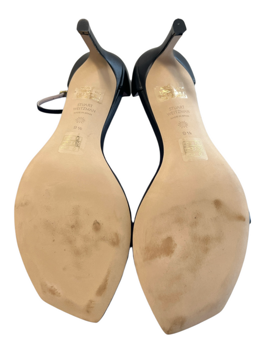 Stuart Weitzman Shoe Size 9.5 Black Leather open toe Gold Hardware Shoes Black / 9.5