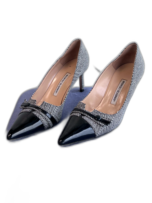 Manolo Blahnik Shoe Size 39.5 Black & White Patent Leather Fabric Pump Shoes Black & White / 39.5