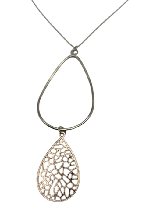 Silver Tone 925 Sterling Teardrop Pendant Chain Layered Detail Necklace Silver Tone