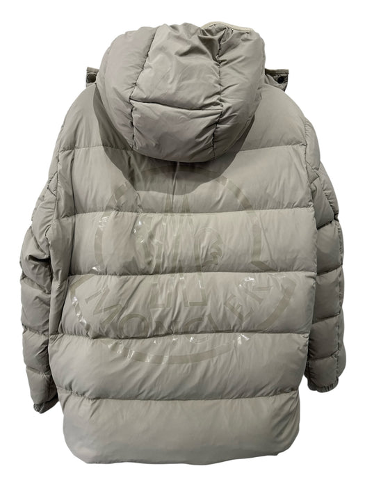Moncler Size 2/M Light olive Polyester Puffer Zip Front Hood Jacket Light olive / 2/M