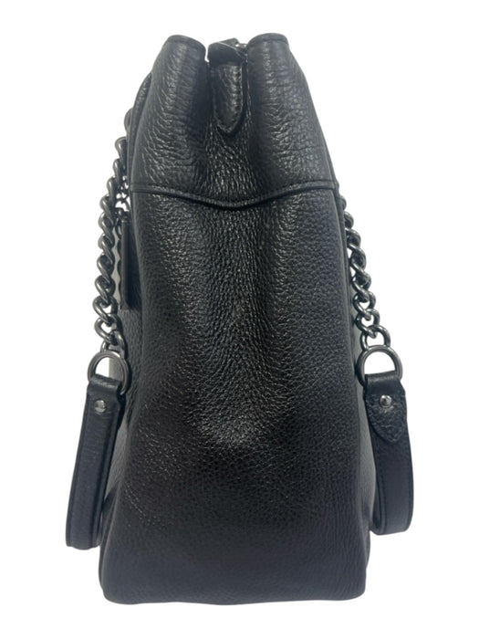 Coach Black Pebbled Leather Shoulder Bag Zip Close silver hardware Bag Black / S/M