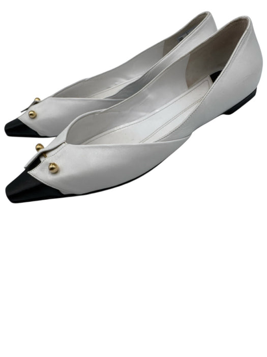 Chanel Shoe Size 39 Black & White Leather Upper Gold Tone Details Flat Pumps Black & White / 39