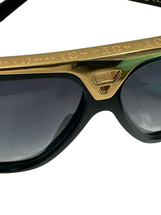 Louis Vuitton Black & Gold Tone Acetate Metal Accent Flat Top Sunglasses Black & Gold Tone
