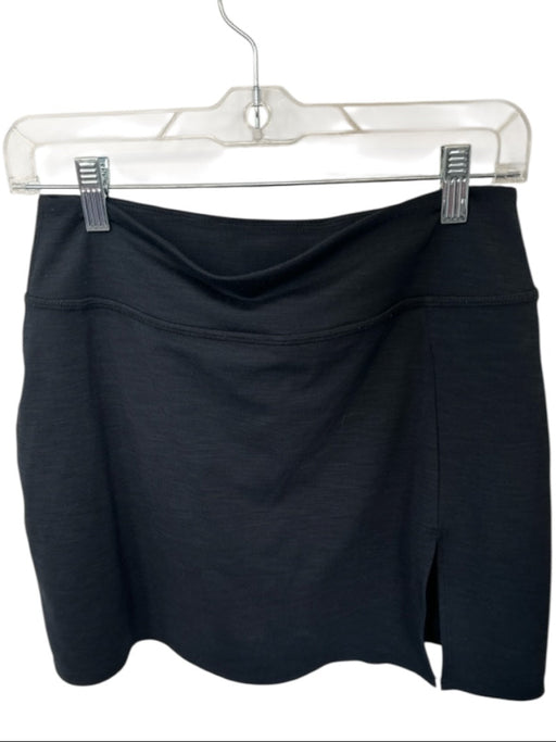 Beyond Yoga Size L Black Waist Band Slit Athletic Skort Black / L
