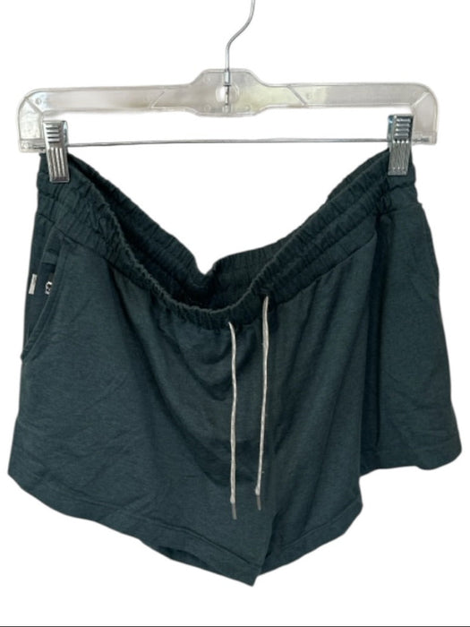 Vuori Size XL Army Green Drawstring Waist Zip Pockets Athletic Shorts Army Green / XL