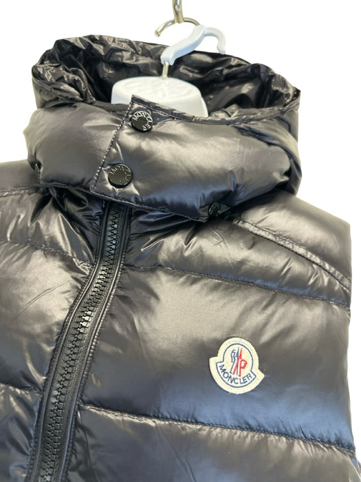 Moncler Size 4 Black Synthetic Solid Puffer Vest Men's Jacket Black / 4