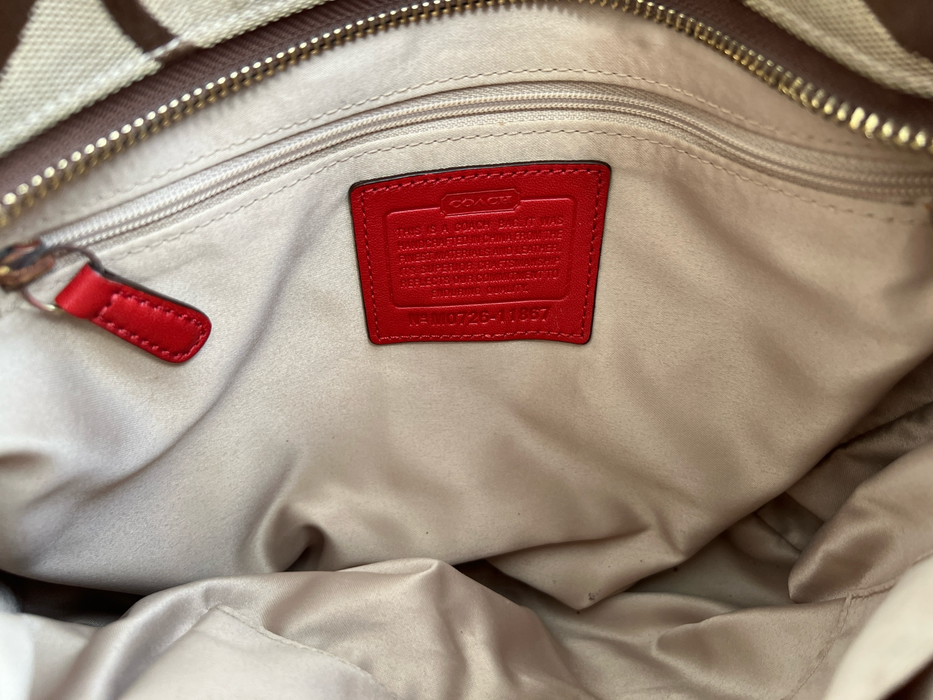 Coach Beige Canvas Leather trim Zip Close Shoulder Gold Hardware Bag Beige / Medium