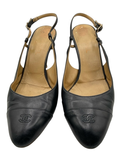 Chanel Shoe Size 40 Black & Beige Leather Almond Toe Cap Toe sling back Pumps Black & Beige / 40
