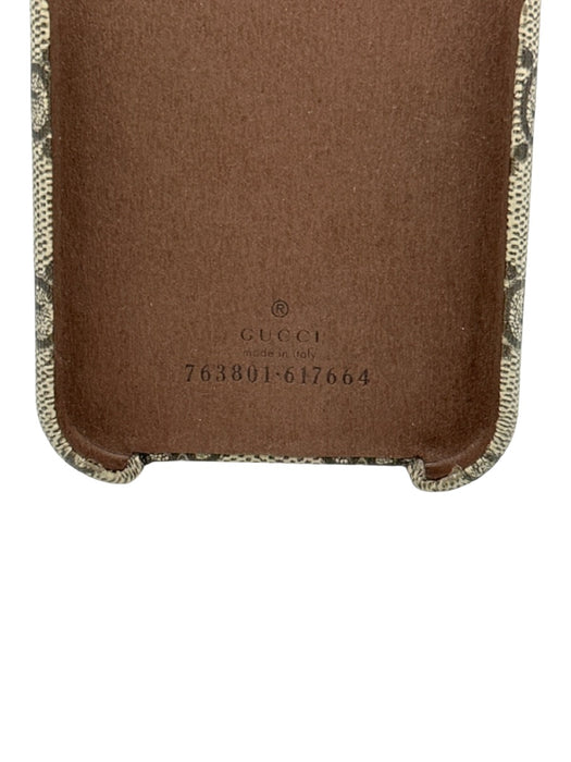 Gucci Beige & Brown Coated Canvas Guccissima GG Logo Gold Tone Accent Phone Case Beige & Brown