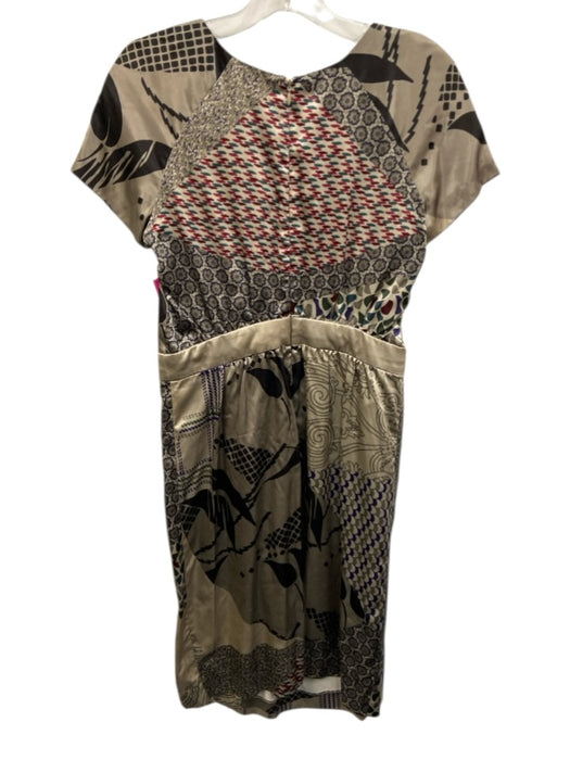 Etro Size 42 Gray, Red, Multi Short Sleeve Geometric Print Pleated Dress Gray, Red, Multi / 42