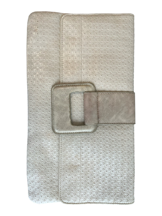 No Brand Beige Flap Clutch Magnetic Close Buckle Accent Bag Beige / Medium