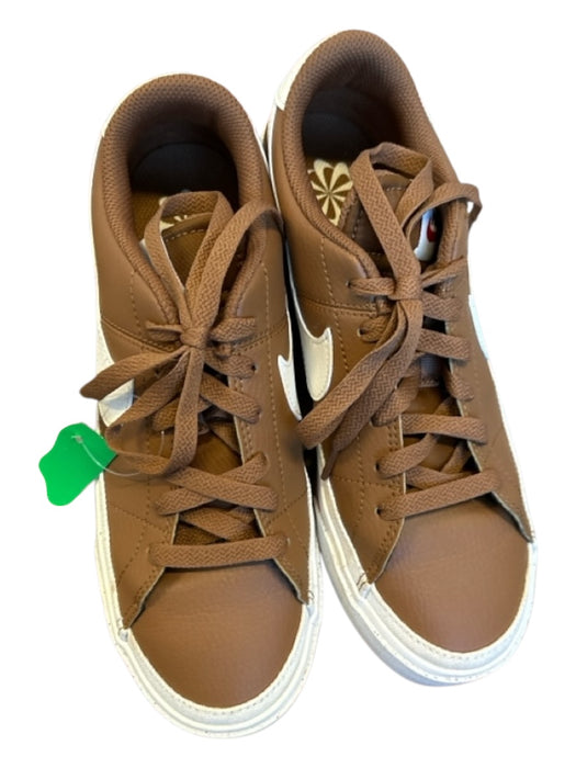 Nike Shoe Size 7.5 Brown & White Leather Athletic Sneakers Brown & White / 7.5