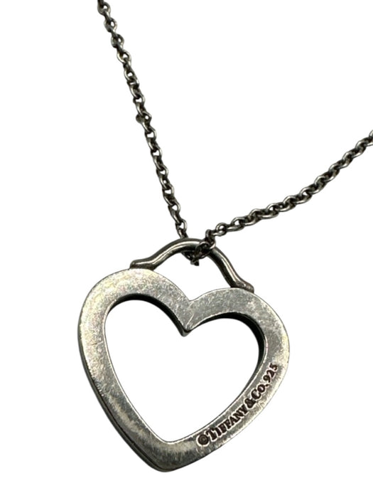 Tiffany & Co. Silver Sterling Silver Dainty Chain Heart Necklace Silver