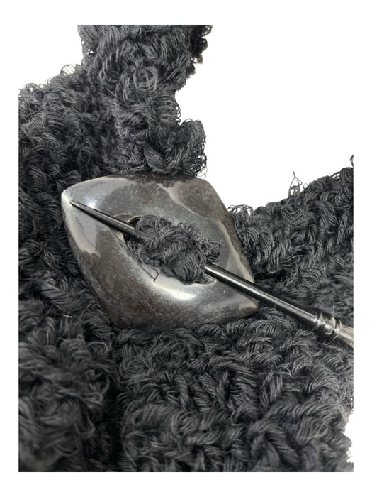 Black & Brown Boucle Knit pin detail scarf Black & Brown / Medium