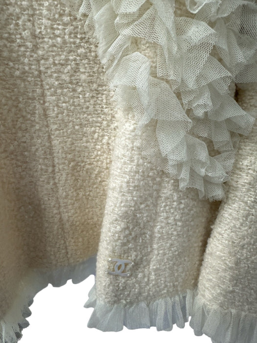 Chanel Size 44 Cream wool silk blend Tweed tulle ruffles Snap Buttons Jacket Cream / 44