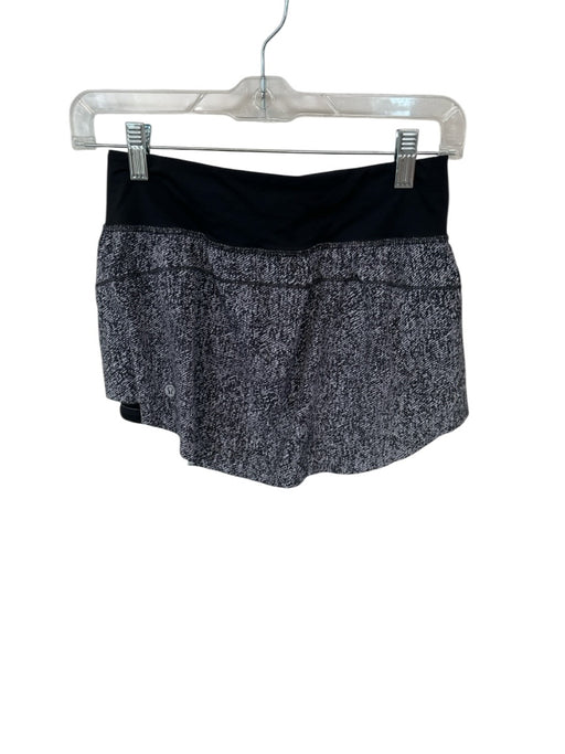 Lululemon Size Est XS Black & White Waist Band Abstract Athletic Shorts Black & White / Est XS