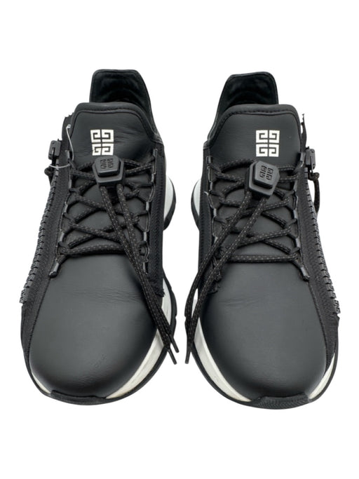 Givenchy Shoe Size 37.5 Black & White Leather Upper Zipper Detail Sneakers Black & White / 37.5