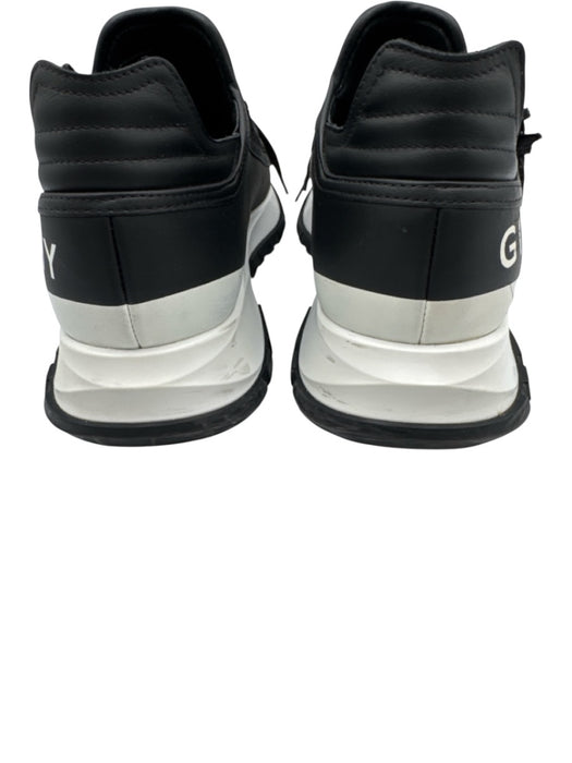 Givenchy Shoe Size 37.5 Black & White Leather Upper Zipper Detail Sneakers Black & White / 37.5