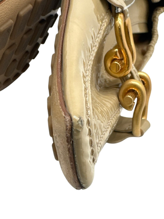 Bottega Veneta Shoe Size 40.5 Beige Patent Leather Gold Tone Hardware Pumps Beige / 40.5