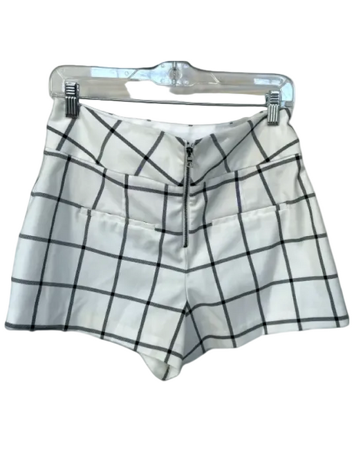 Alice & Olivia Size 8 White & Gray Polyester Back Zip Grid Shorts White & Gray / 8