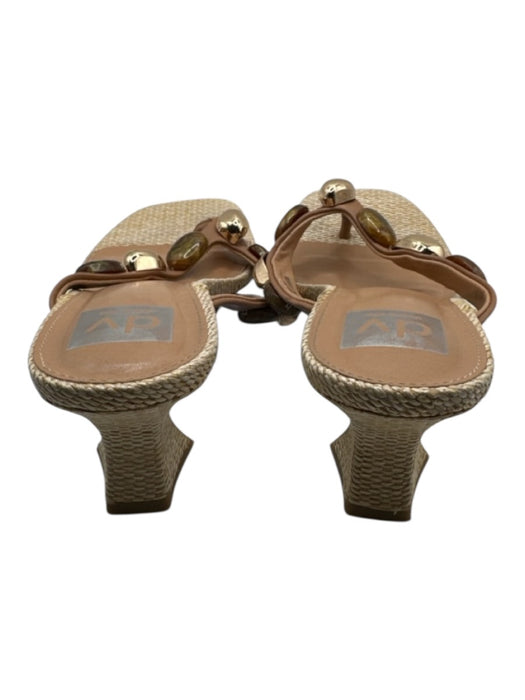 Dolce Vita Shoe Size 7.5 Tan Raffia Rockstud Kitten Thong Heels Tan / 7.5