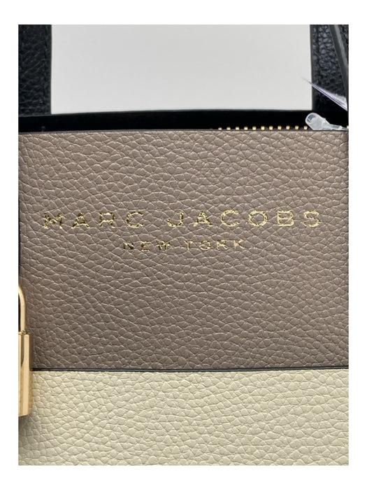 Marc Jacobs Taupe, Cream, Black Pebbled Leather Zip Close Colorblock Padlock Bag Taupe, Cream, Black / Small